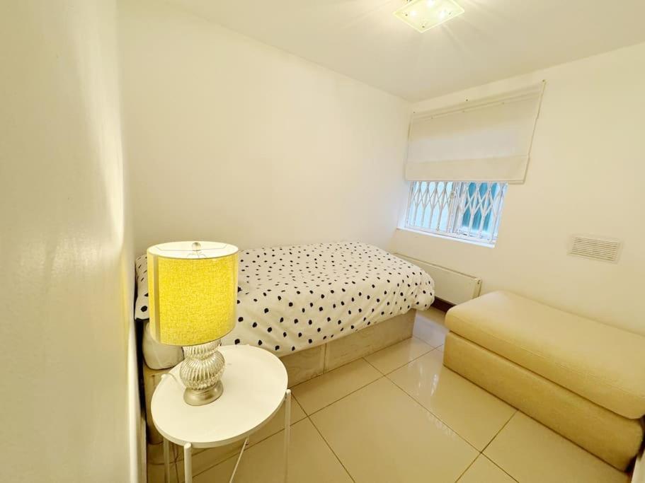 Appartamento 2 Bed In Londra